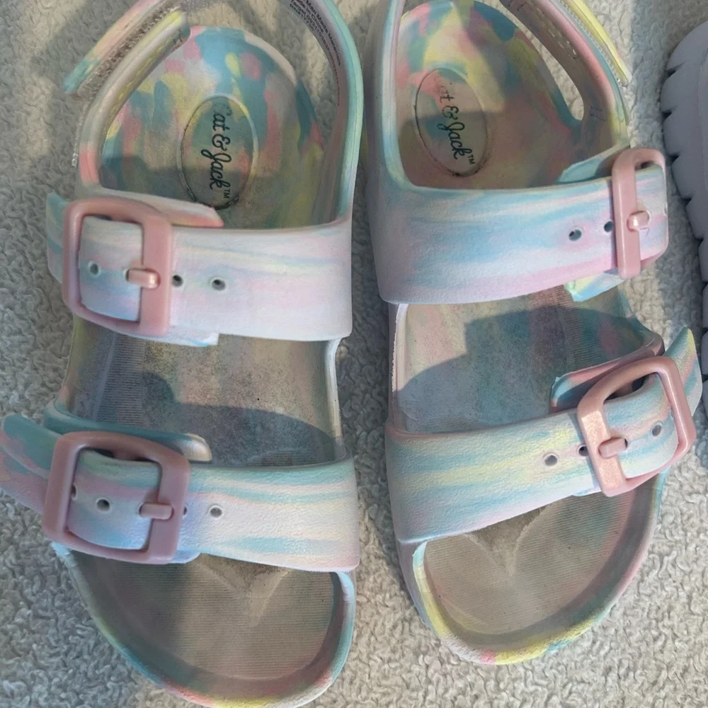 Girls Shoe Bundle Size 9 – RBX Sneakers + Cat & Jack Sandals